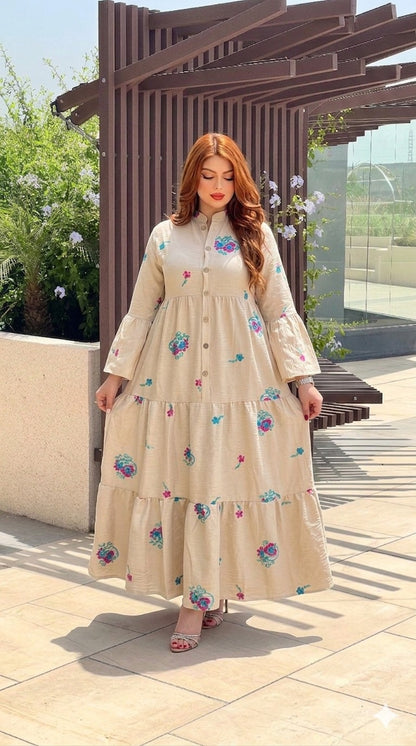 كسوة بثوب عالي الجودة مكايطلعش و مكيتحببش بورود مطروزة فخمة 💫 أناقة بلا مجهود وإحساس بالراحة 😍 للمحجبات وغير المحجبات 💕 توصيل فابور 🚚✨