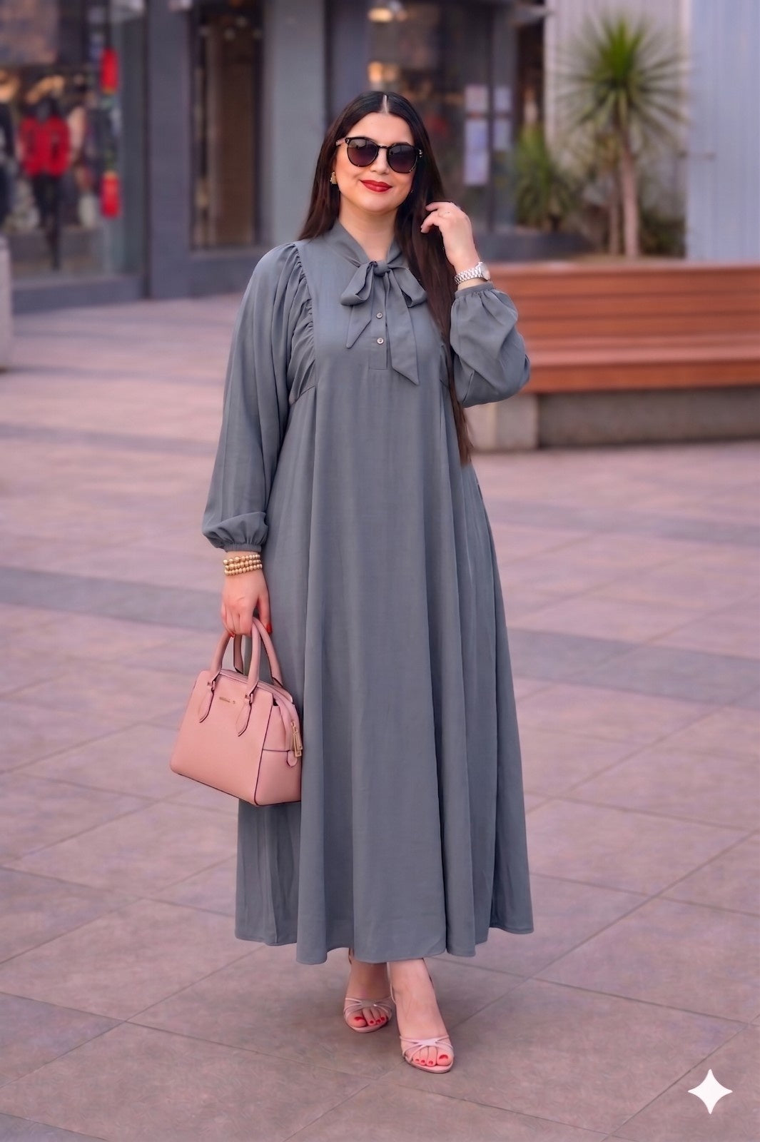 🔥 عباية  اخر موديل 2026 مونش بوفو وصلت دابا! ✨ تصميم أنيق ولمسة فخامة 👗🧕 عرض مغري + توصيل فابووور 🚚