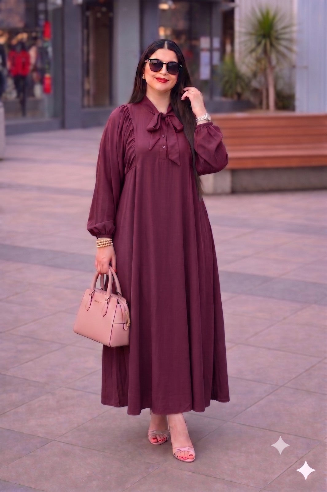 🔥 عباية  اخر موديل 2026 مونش بوفو وصلت دابا! ✨ تصميم أنيق ولمسة فخامة 👗🧕 عرض مغري + توصيل فابووور 🚚